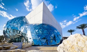 Le Nouveau Musée Dali - St Petersburg Floride