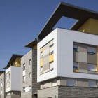Logements sociaux à la ZAC (Zone d'Aménagement Concerté) Le Gouz à Angers, réalisés par l'agence d'architecture Studio Bellecour. Logements sociaux à la ZAC (Zone d'Aménagement Concerté) Le Gouz à Angers, réalisés par l'agence d'architecture Studio Bellecour. ©Nicolas Borel