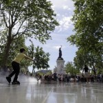 Paris : rénovée, la place de la République est rendue aux piétons