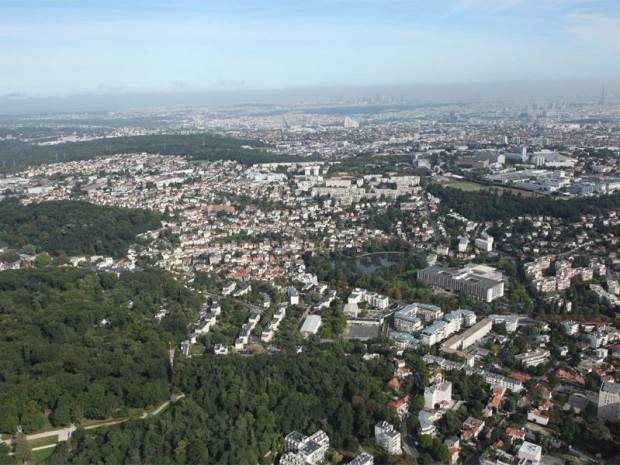 Vue Aérienne du site et de la commune du Plessis-Robinson.