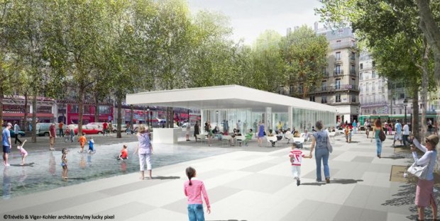 Le miroir d'eau et le café