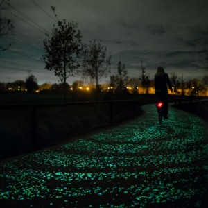 Une Piste Cyclable Phosphorescente aux Pays-Bas - Studio Roosegaarde