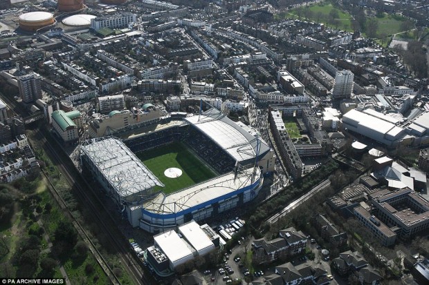 Aujourd'hui, le stade Stamford Bridge de Chelsea ressemble à ça. / © Archives PA