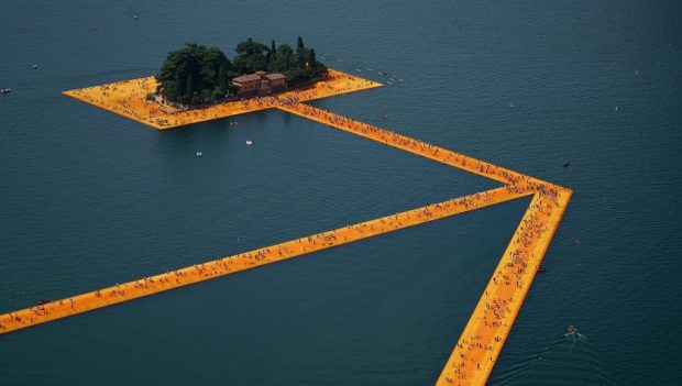 Une œuvre intégralement dédiée aux visiteurs, aux curieux et aux amateurs d'art / © Christo et Jeanne-Claude