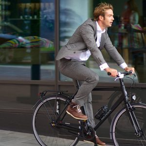 En 2015, ils ne seraient que 2% des travailleurs à s'être rendus au travail à bicyclette, selon une étude publiée ce mardi par l’Institut national de la statistique et des études économiques (INSEE).